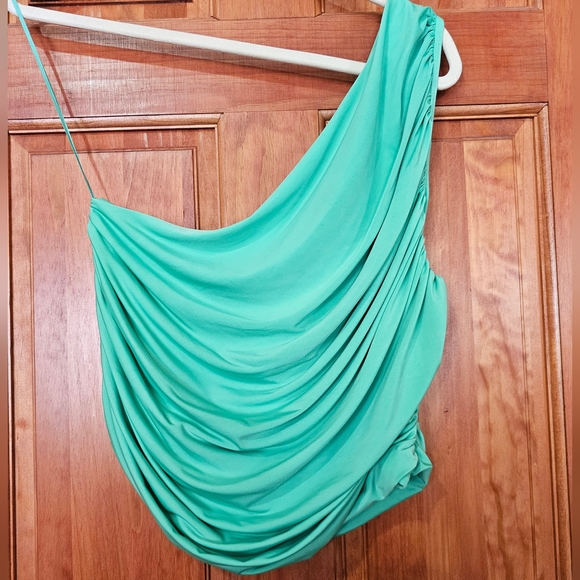 Express Body Contour Compression Ruched One Shoulder Tank - Picture 5 of 5